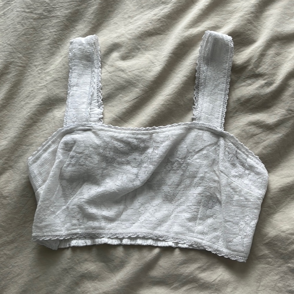 American Eagle white crop top